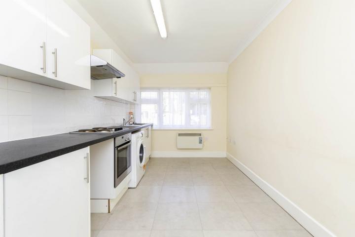 Modern Studio Apartment Deerhurst Road, Willesden Green